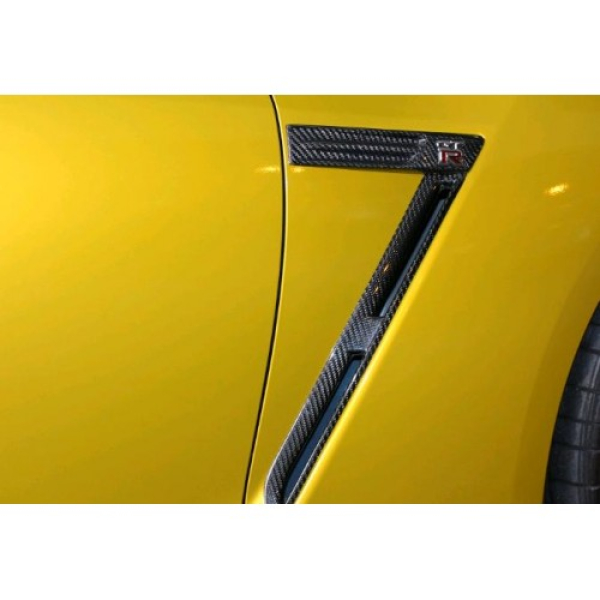 GT-R R35 Carbon Front Fender Logo Halter / Embleme (2009-2013)
