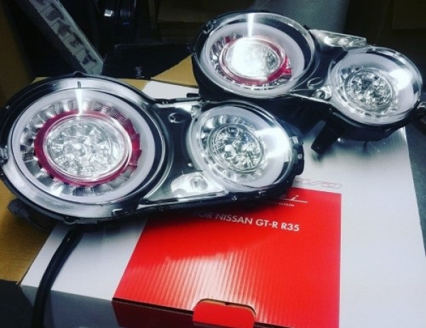 Vollständige LED-Doppel-Halo-Heckleuchten KLARGLAS
